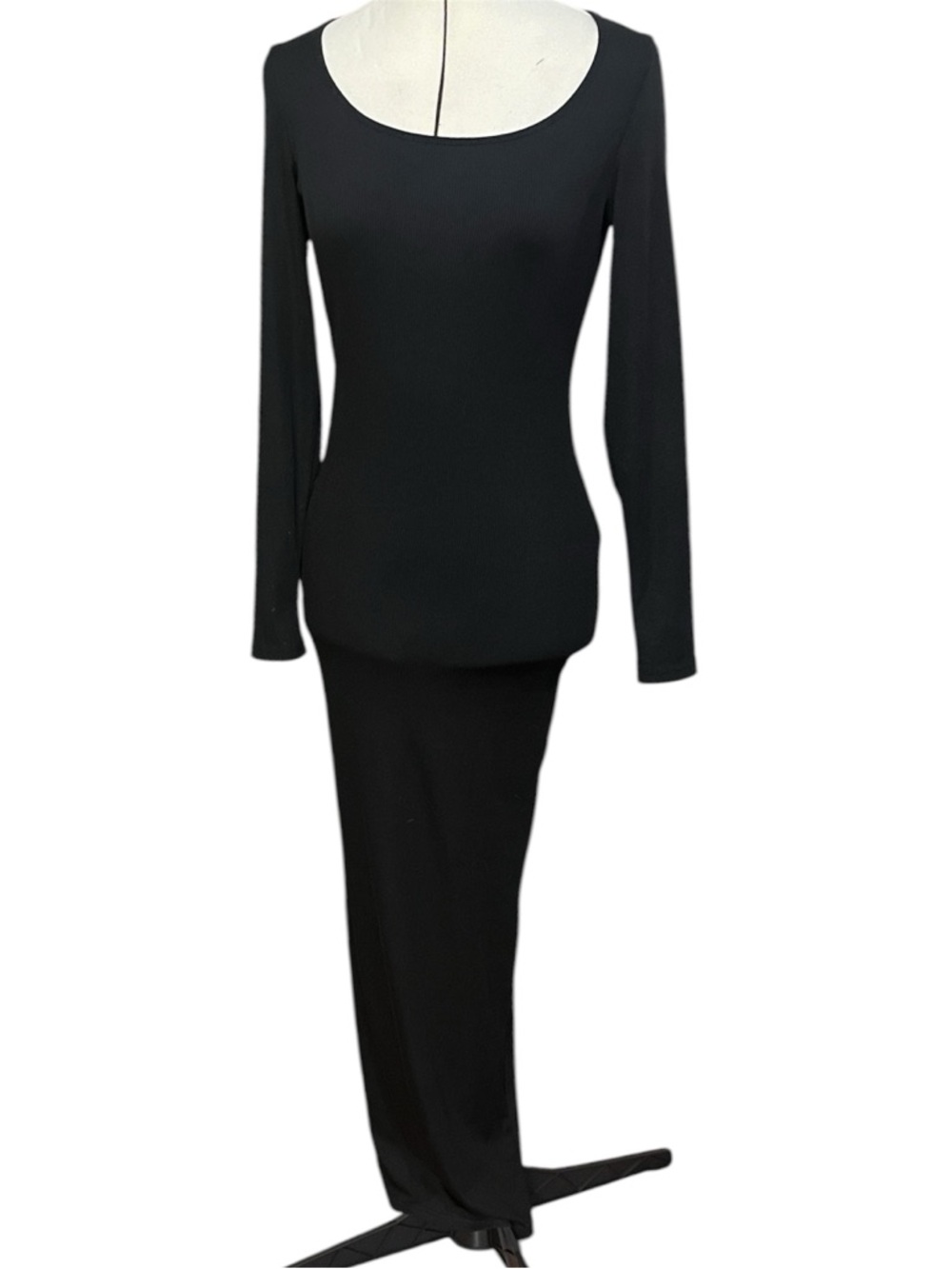 Black long-sleeve maxi dress